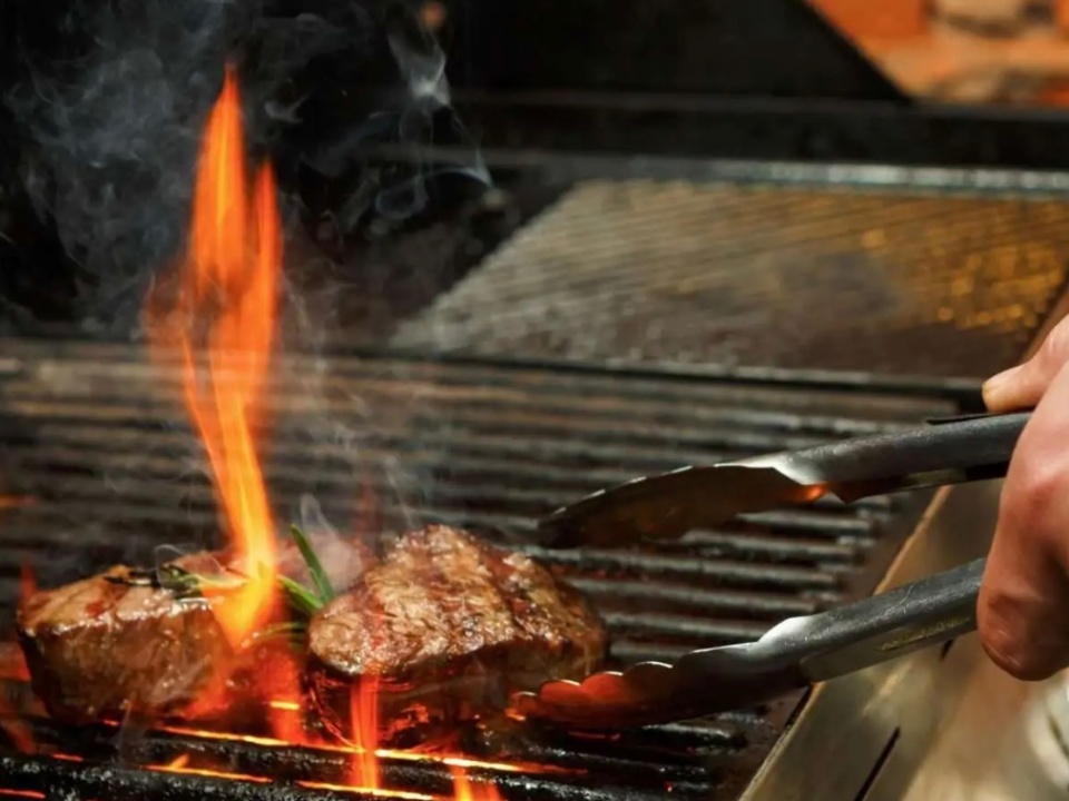 ★平日2部制！手ぶらBBQプラチナプラン★飲み放題付7,980円(アメリカングリル付)