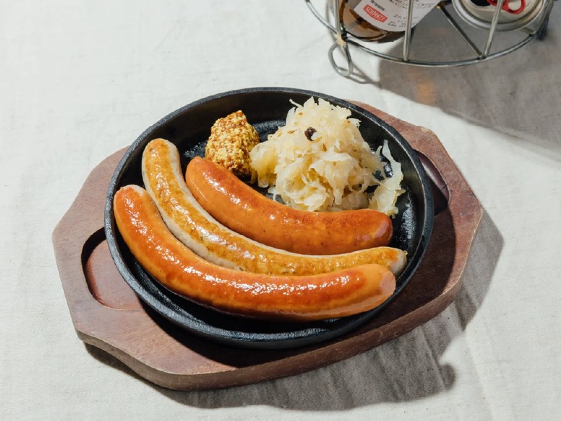 シュマッツコース／ソーセージ盛り合わせやトリュフポテトなど全8品【2時間飲み放題付き】