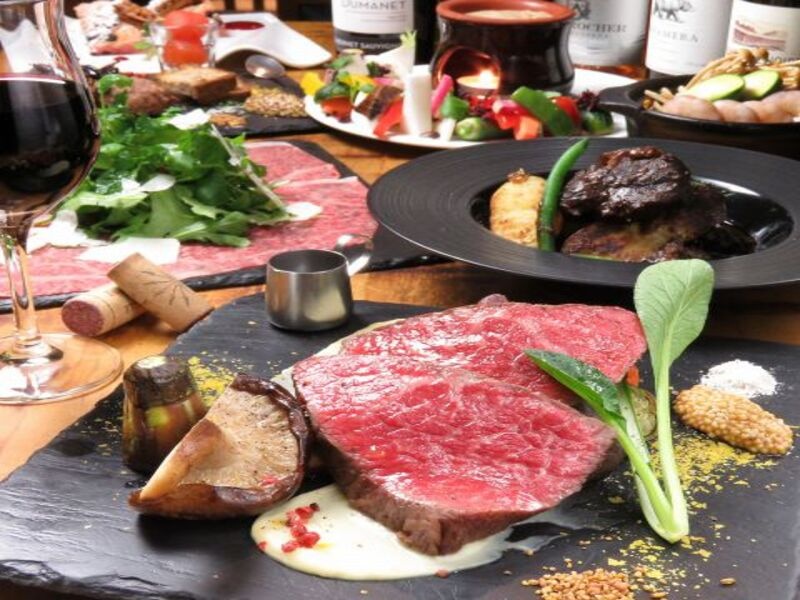 人気No1【時間無制限★飲み放題付5000円コース】黒毛和牛赤身の肉汁爆発焼・オーブン飯・デザート盛等全8品