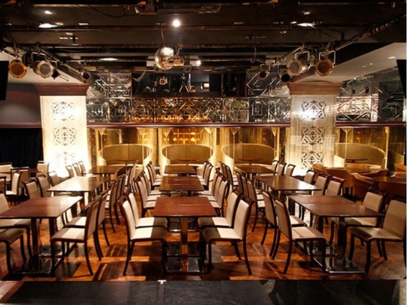 ENTERTAINMENT DINING BERONICA