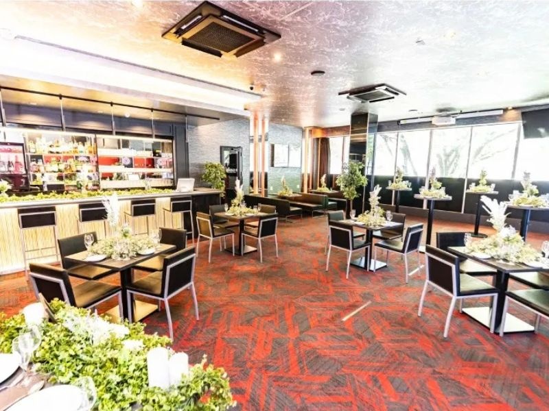 B-GARAGE 名古屋伏見店