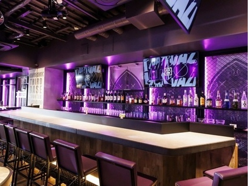 Sports Bar STADIUM（スタジアム）