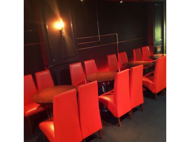 ダイニングダーツバーBee 池袋店