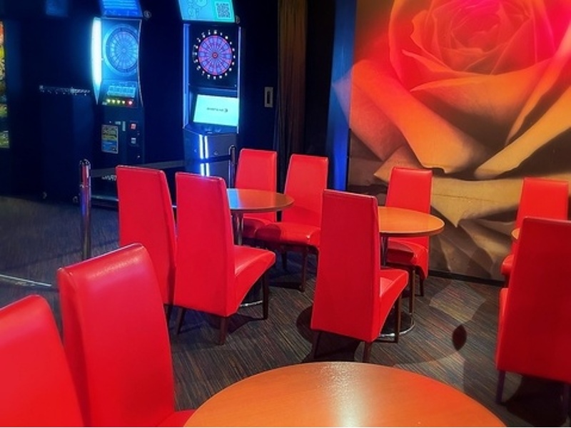 ダイニングダーツバーBee 池袋ウエスト店