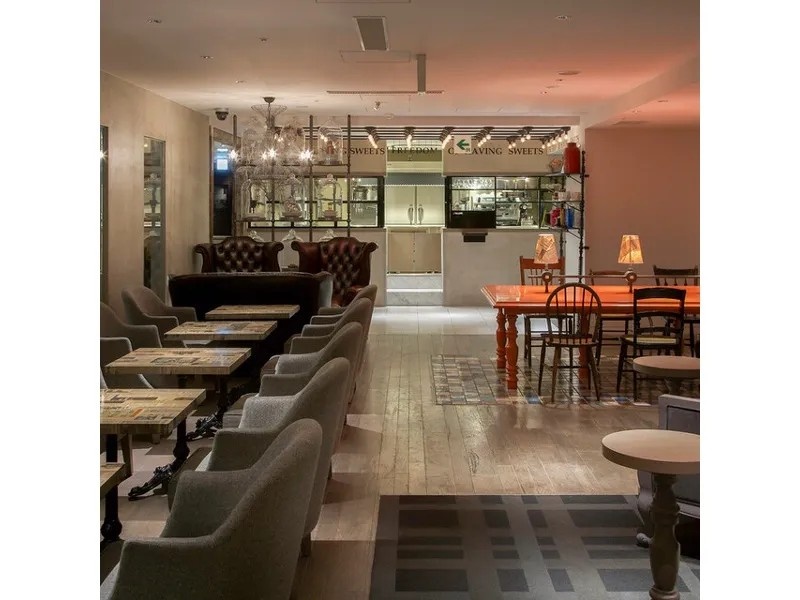 TABLES CAFE