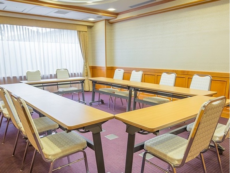 E会議室