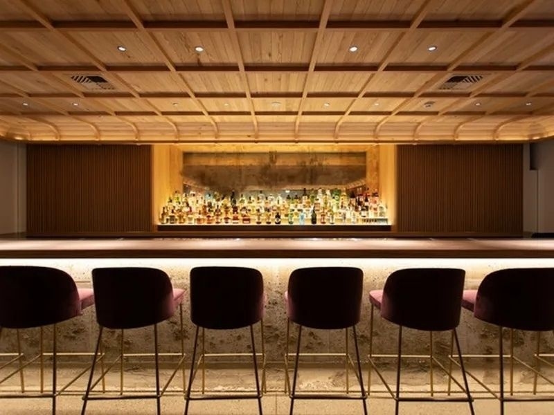 RESTAURANT & BAR ERUTAN ／エルタン