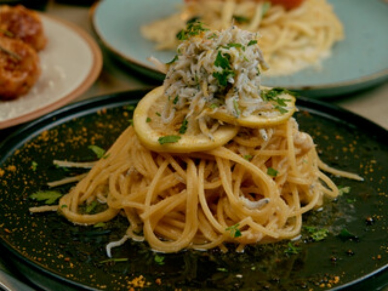 【アニバーサリープレート+記念撮影付き】選べるパスタorリゾットランチ限定コース 食後のコーヒー・紅茶