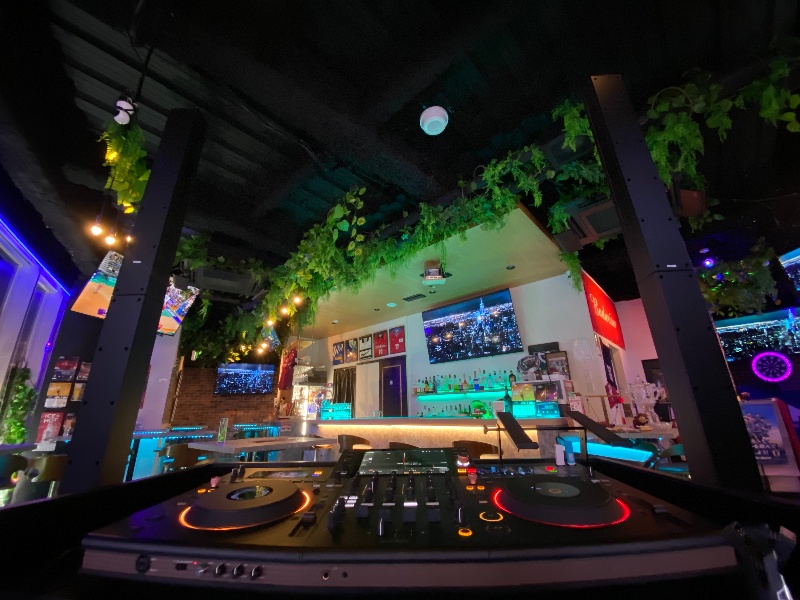 Sports Bar STADIUM（スタジアム）