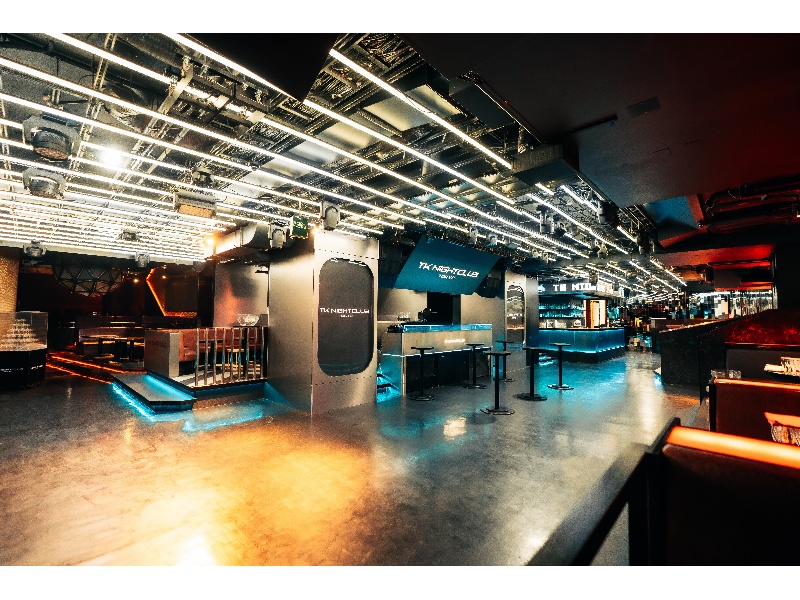 MAIN FLOOR