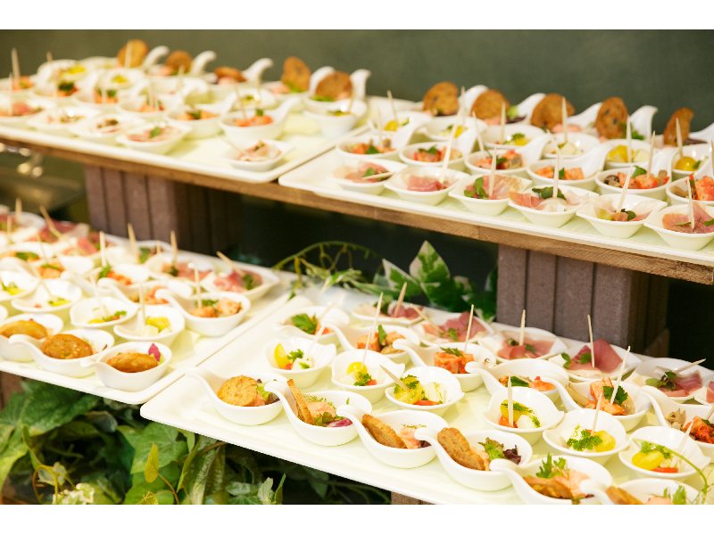 【BELLE〜ベル〜】結婚式2次会＊スタンダードプラン＊ ２時間飲み放題＆料理8品「料理ボリューム安心で充実設備」