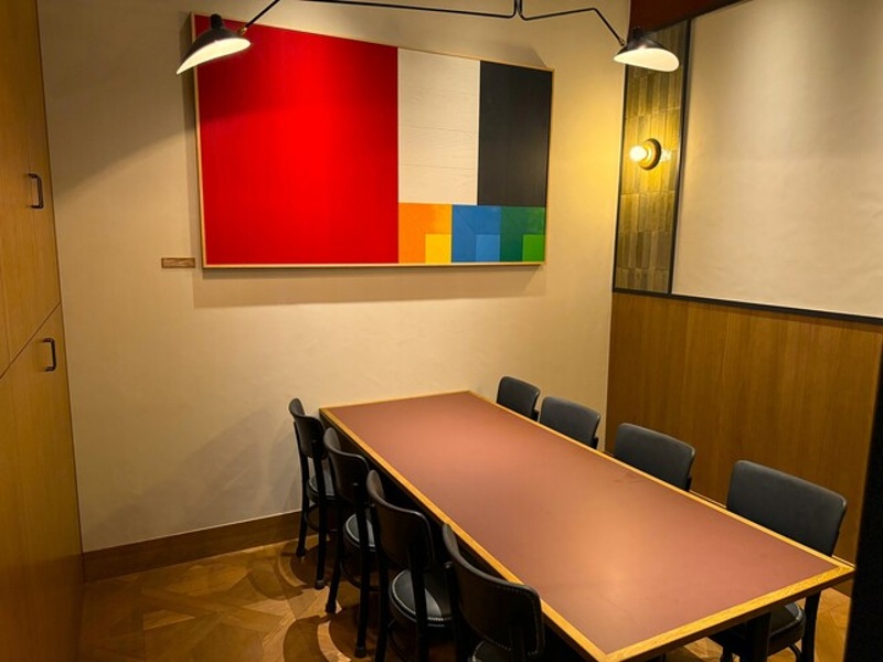 個室 8名様×1

7～8名様個室。各種宴会はもちろんご家族でのお食事にもおすすめです。
