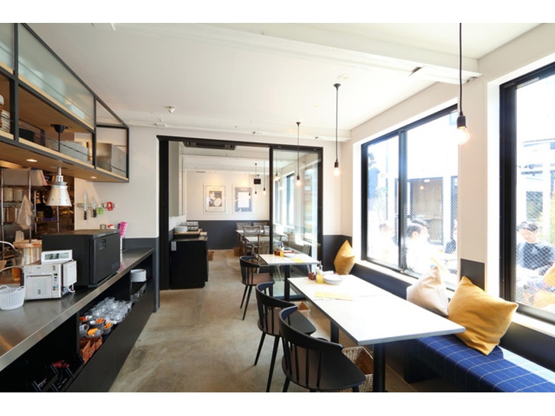 UPMARKET PIZZA&CAFE