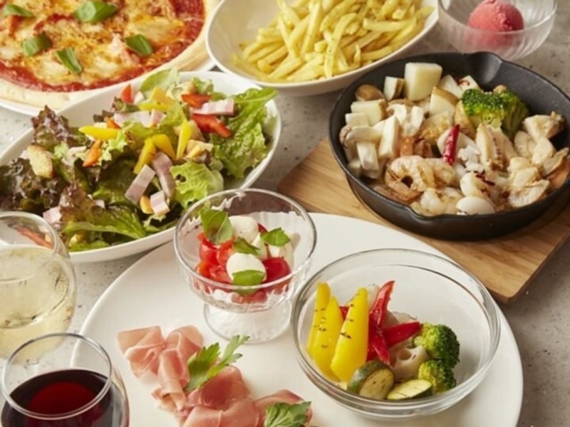 【3時間お店貸切パーティー！飲み放題＆豪華特製ブッフェ料理11品付き】 
結婚式二次会/豪華貸切プラン