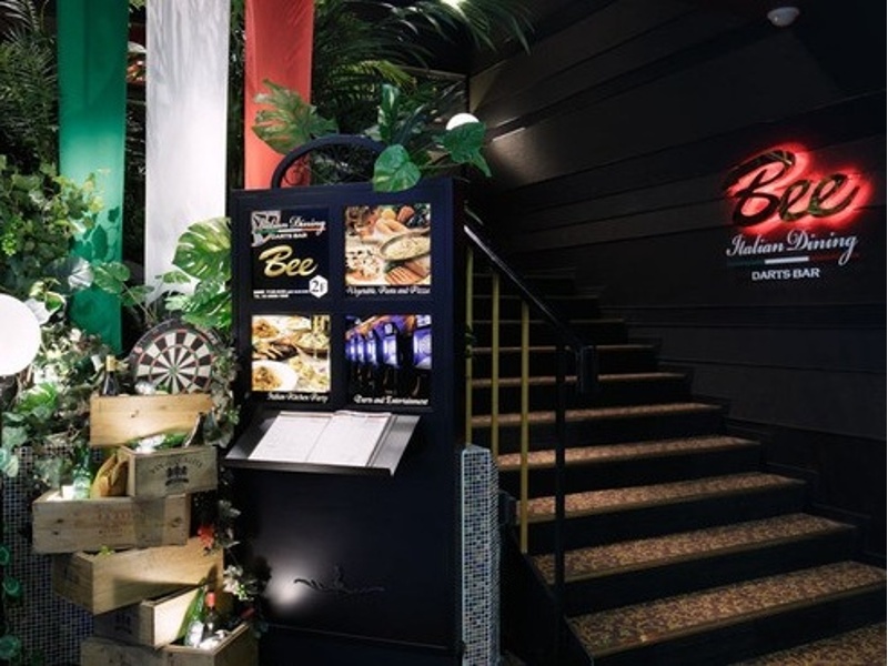 ダイニングダーツバーBee 銀座店