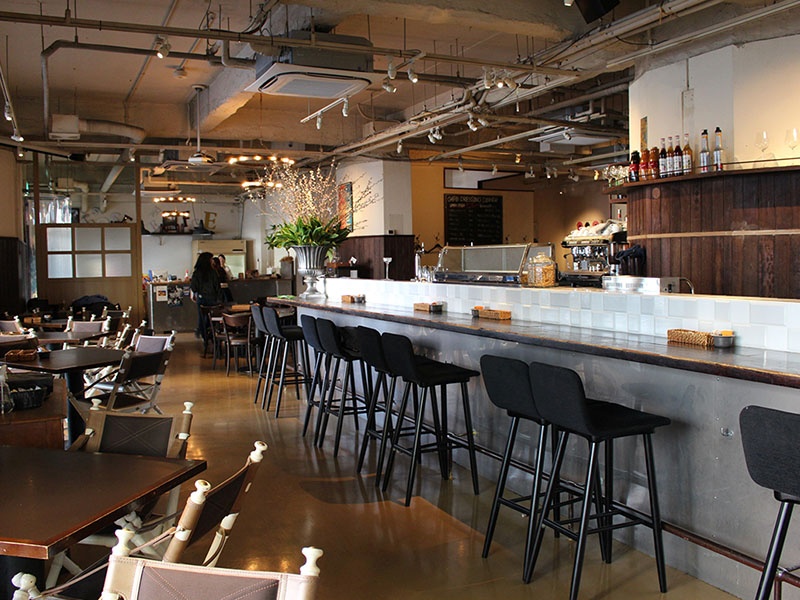 1階　MAIN DINING