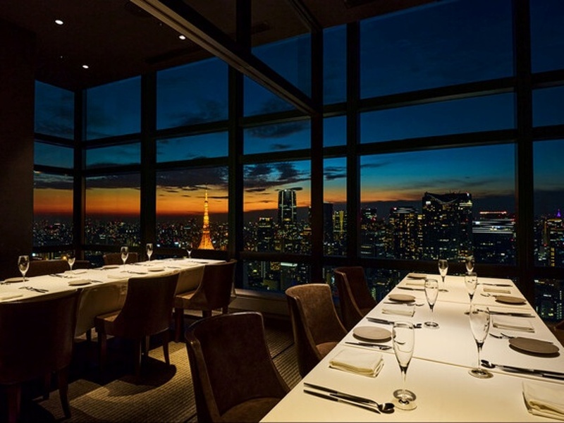 Prime42 steakhouse & sky bar