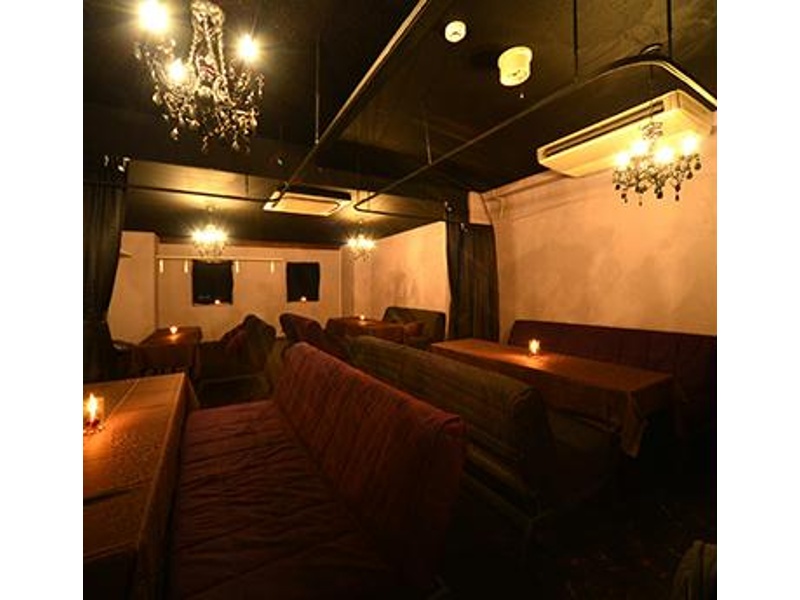 誕生日、記念日、合コンにも★様々なシーンに適した個室です！
個室20名様×1