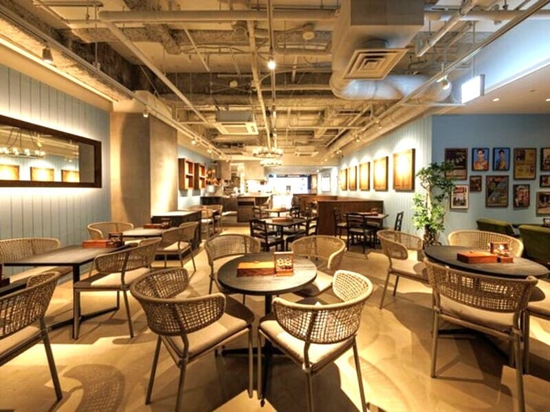 【会場】
着席60名、立食80名様まで対応可能です。