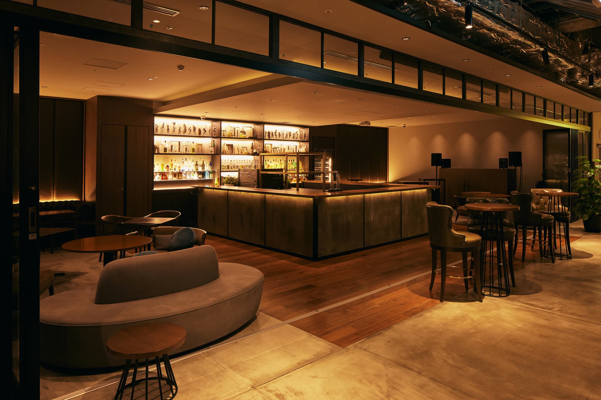 Bar & Dining  TORRENT（バー）