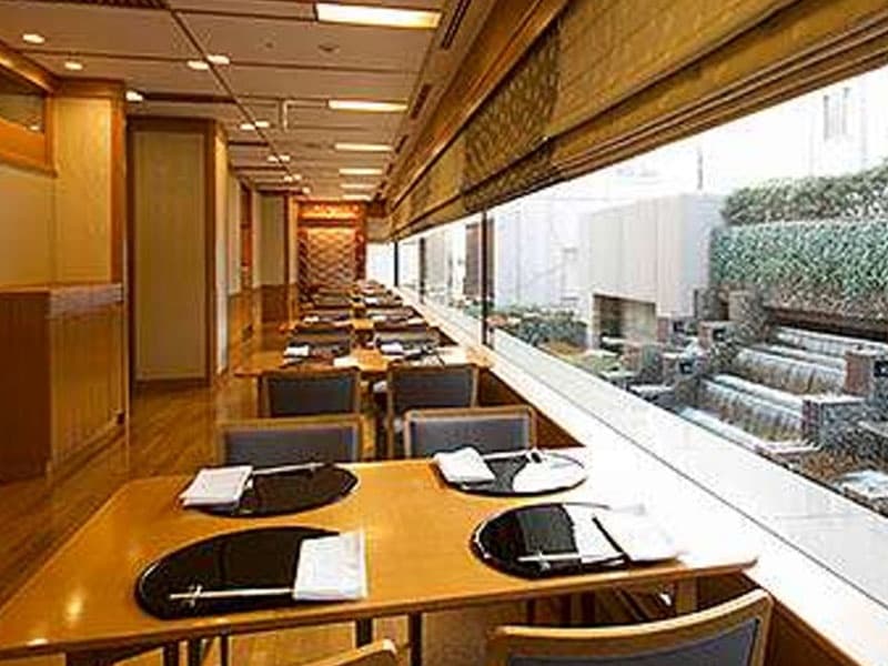 2階 日本料理「なだ万」