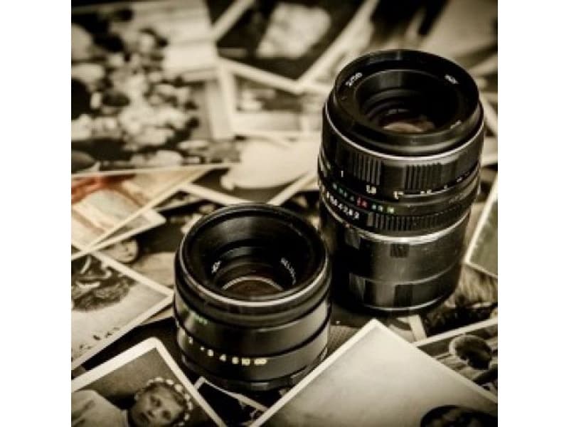 結婚式二次会の様子を専属スタッフが一眼レフカメラで撮影！全ての写真をプレゼント♪※条件あり