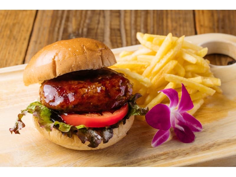 食べ応え満点の150gハンバーグをバーガーにしました