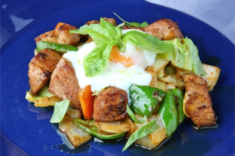 豚肉と野菜のバジルチリ炒め