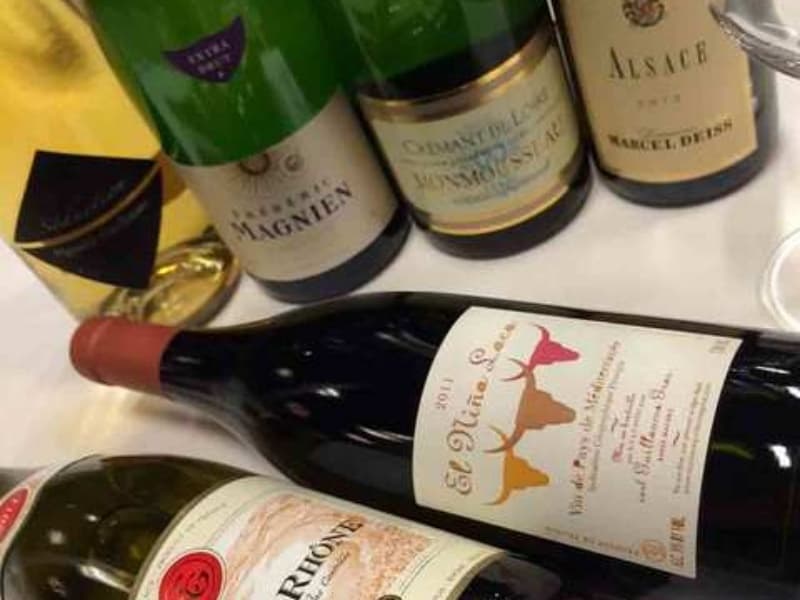 繊細なフランス料理と、厳選ワインのマリアージュが特別なひとときを参加者のみなさまにお届けいたします。