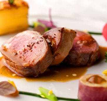 池川シェフが直接仕入れにいく、ホクホクの大阪地野菜とジューシーなお肉