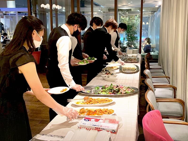 【2次会立食カジュアルプラン】飲み放題付きで4,500円〜ご用意しています。