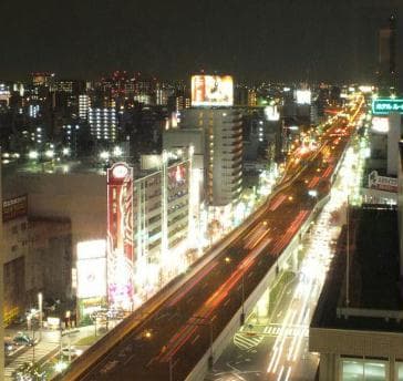 名古屋有数の繁華街・栄の街を一望！ワンランク上のパーティにふさわしい贅沢な空間です。