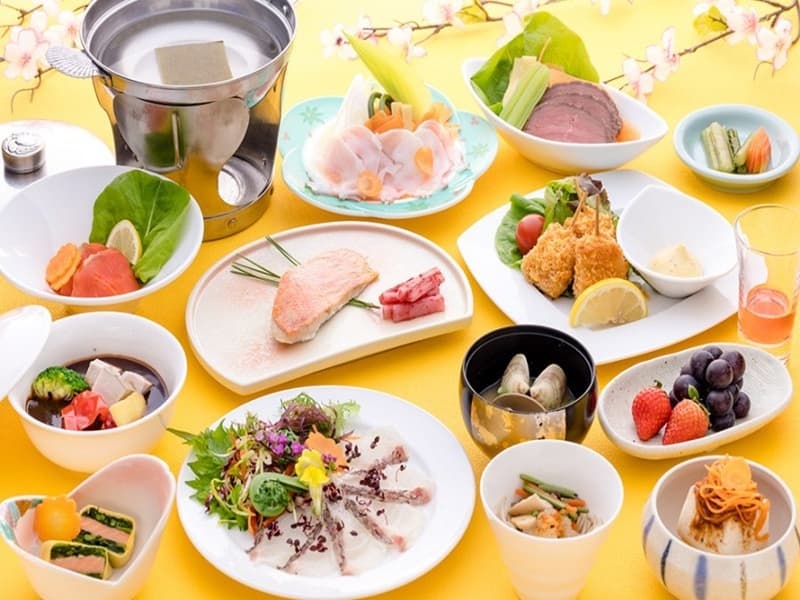 【料理一例】和洋中会席
季節の地元食材を使用し素材を生かしたお料理を味わえます。
写真はすべてイメージです。
※季節により料理内容は変更となりますので詳細はお問い合わせください。
