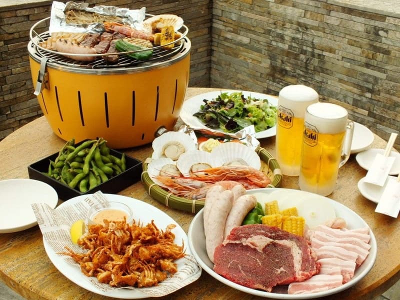 BBQ｜肉・魚介・野菜を卓上グリルで楽しむ、開放的なパーティースタイル