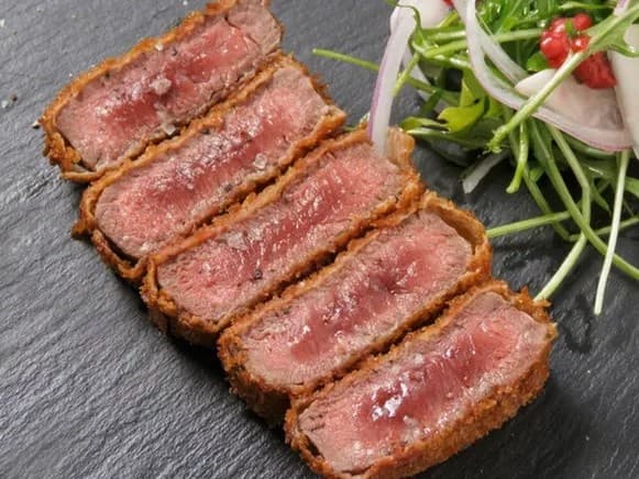 特別な日のテーブルを彩る、贅沢な一皿