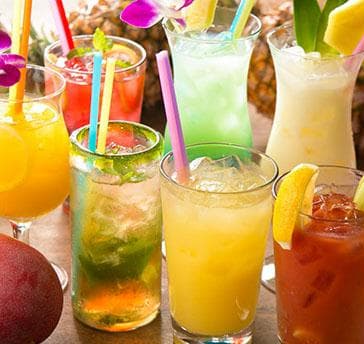 ハワイ気分が高まるトロピカルカクテル、ブルーハワイ・マイタイも飲み放題！女性ゲストに喜ばれそう