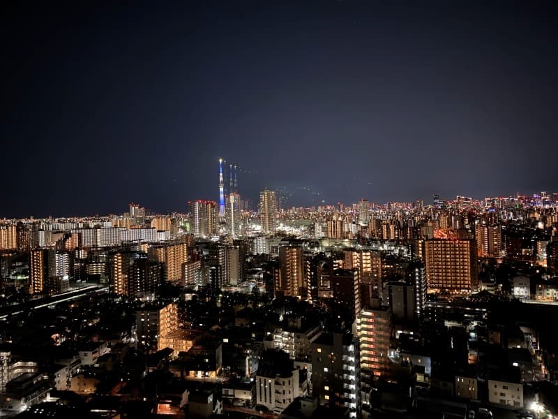 東京スカイツリーを間近に望む、地上80メートルの絶景が広がるフレンチレストランです。