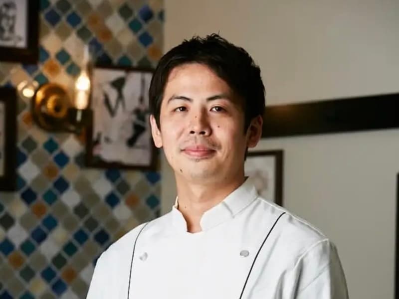 小久保友博
シェフ

都内の有名イタリアンを経てイタリア・トスカーナの名店で腕を磨いたシェフ・小久保友博。イタリア伝統製法を踏襲しつつ、日本の風土に合わせ、日本の旬の食材を活かした軽やかなイタリアンを生み出します