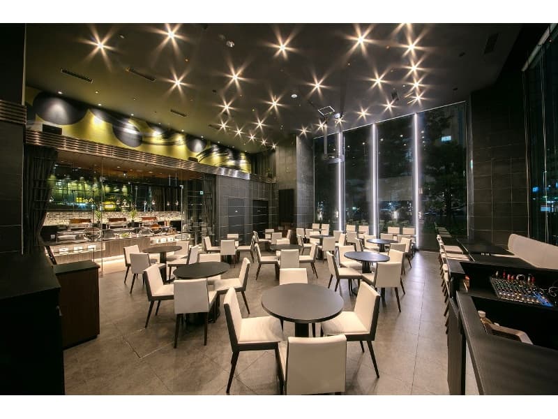 企業様パーティ・会社行事の会場貸切！天高6m超の開放感あふれる店内は半立食100名（着席70席）大人数にも対応可能★各種イベントにも対応いたしております。会場貸切プランお一人様5,000円～（30～100名様まで）11:00～23:00までの貸切ご予約可能