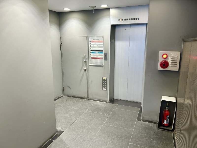 1階エレベーターホール
