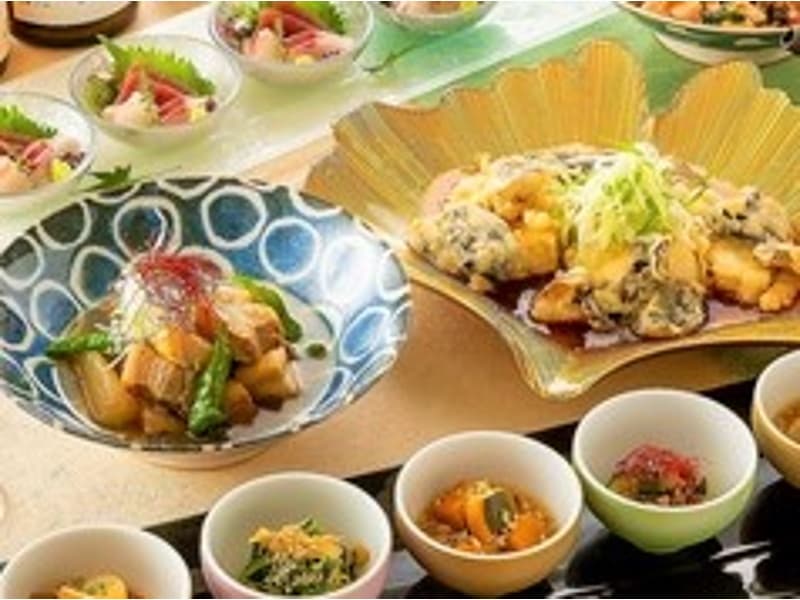 《個室確約》【みやびコース】全6品 2時間飲放付 4730円⇒4300円（税込）