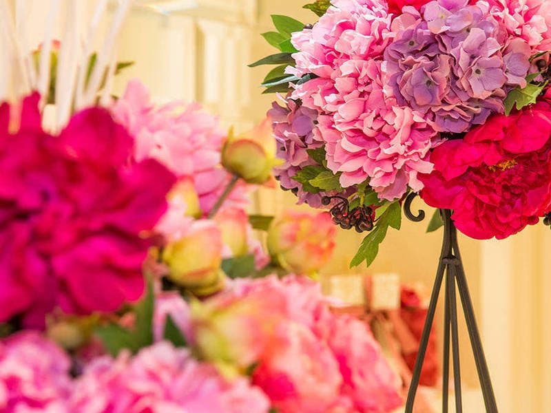 【会場装花】
当館フローリストに会場内の装飾もお任せください。