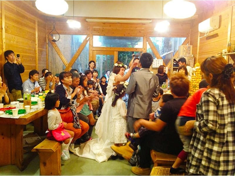 自然の中でみんなでわいわいと結婚式2次会を行いたい方におすすめ！BBQやお鍋が好きな方も歓迎いたします。