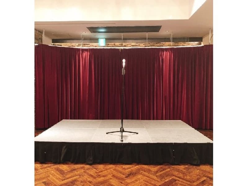 100インチプロジェクター・DVD・PC・DJブース・LIVEセットなど演出設備は勿論完備！ 様々な目的に合わせて利用可能なラグジュアリーパーティースペースです。
