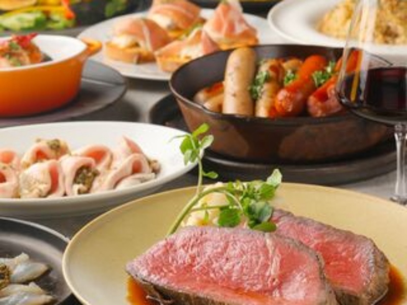 【夏のビアホール】肉を満喫!トリプルメインのボリューム満点プラン飲放題付