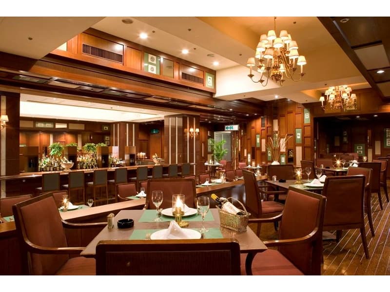 おしゃれな店内で楽しむアフターウェディングパーティー