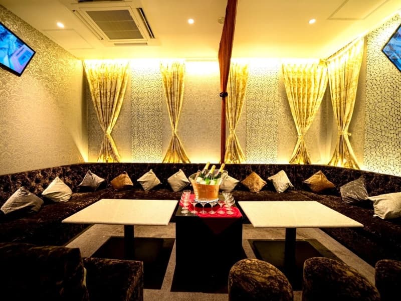 LUXURY BAR&CAFE・KARAOKE DARTS MILAS SHIBUYA - ミラス 渋谷 バー&カフェ・カラオケの画像3枚目