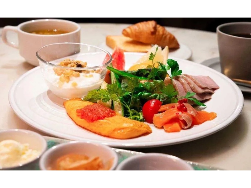 ≪テーブルシェア≫旬の野菜、熟成生ハム、豚肩ロース肉を使用 サクッと香ばしい豚肩ロースのコートレットetc... 全6品+飲み放題付き
