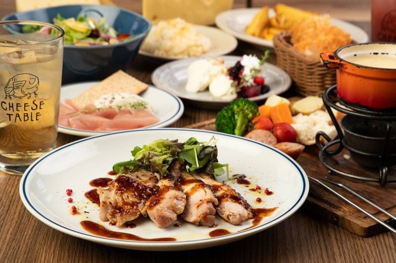 【スタンダード】各種宴会や結婚式2次会などパーティープラン
チキングリルなど全6品《飲み放題付き》プラン
