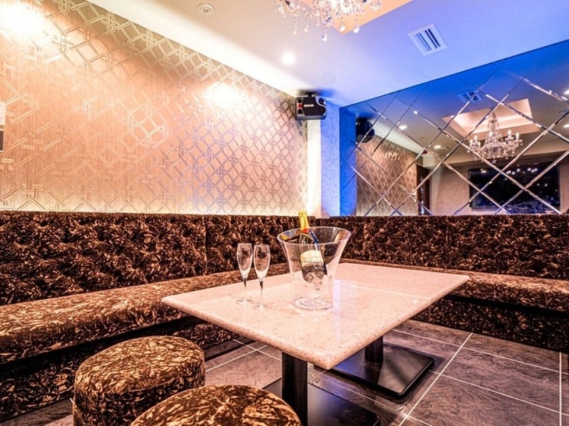 LUXURY BAR & KARAOKE PALACE SHIBUYA - バー & カラオケ パレス 渋谷駅前店の画像4枚目